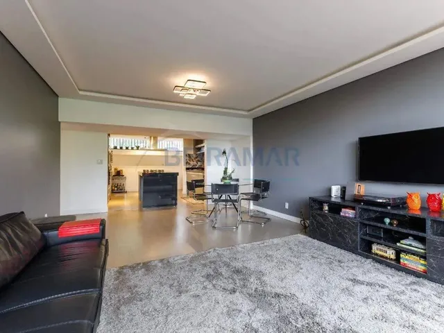 Imagem 12: Apartamento Reformado com 3 Quartos, Suíte e Vaga de Garagem Coberta À Venda na Sqs 203