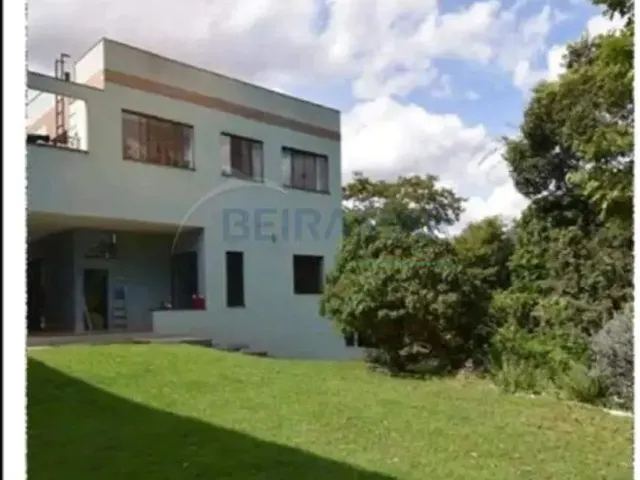 Imagem: Casa de Alto Padrão com 3 Quartos, 2 Suítes