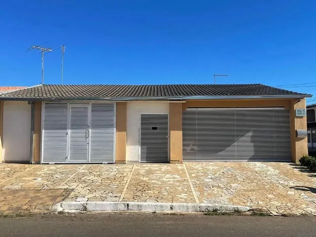 Imagem: Casa de Esquina com 2 Quartos, Quitinetes