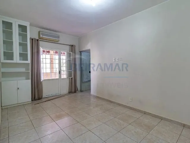 Imagem 10: Casa em Arniqueiras, Aconchegante com 4 Quartos, 3 Suítes, Closet, 3 Vagas de Garagem