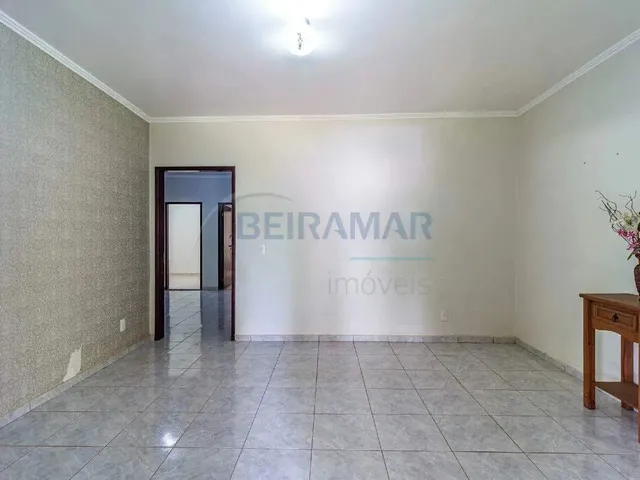 Imagem 9: Casa em Arniqueiras, Aconchegante com 4 Quartos, 3 Suítes, Closet, 3 Vagas de Garagem