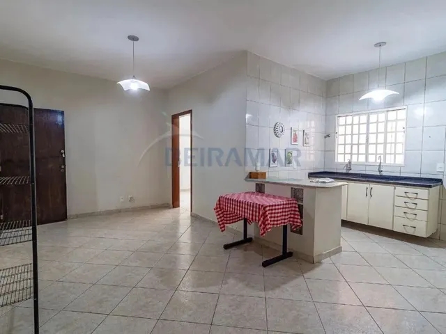 Imagem 6: Casa em Arniqueiras, Aconchegante com 4 Quartos, 3 Suítes, Closet, 3 Vagas de Garagem