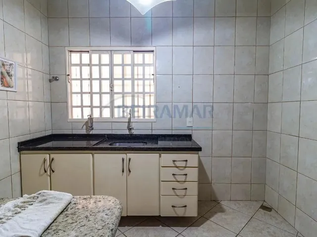 Imagem 12: Casa em Arniqueiras, Aconchegante com 4 Quartos, 3 Suítes, Closet, 3 Vagas de Garagem