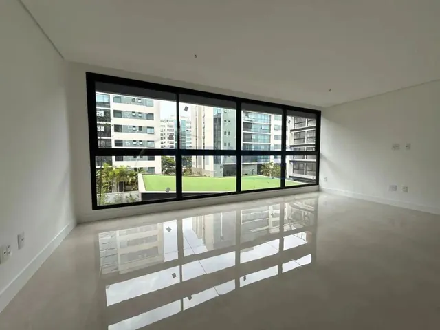 Imagem 13: Apartamento 4 Quartos, 2 Suítes, 2 Semi-Suítes, 2 Vagas de Garagem À Venda no New York
