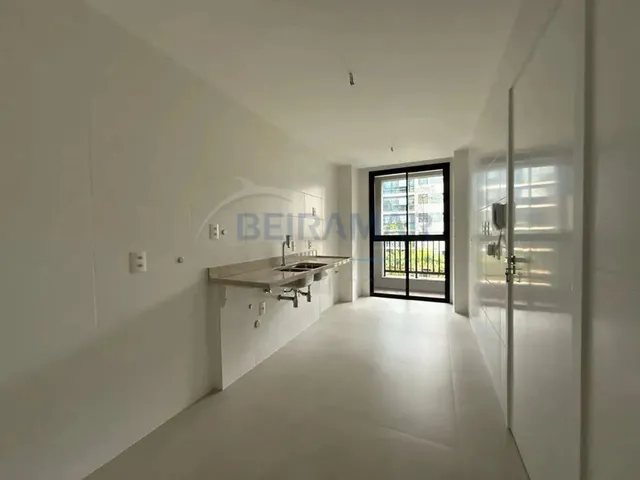 Imagem 4: Apartamento 4 Quartos, 2 Suítes, 2 Semi-Suítes, 2 Vagas de Garagem À Venda no New York