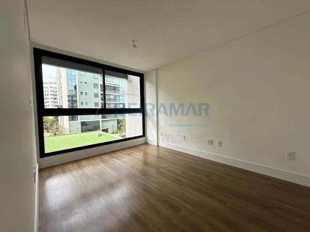 Imagem 15: Apartamento 4 Quartos, 2 Suítes, 2 Semi-Suítes, 2 Vagas de Garagem À Venda no New York