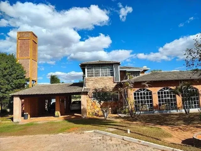 Imagem 2: Mspw Qd 17 Casa 3 Dormitórios Sendo 2 Suítes, Varanda, 4 Vagas de Garagem, Próximo A