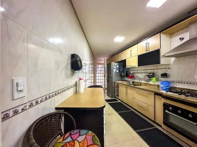 Imagem 8: Casa Térrea com 3 Suítes, Área de Lazer em 300M² À Venda na Qse 15 - Taguatinga Sul