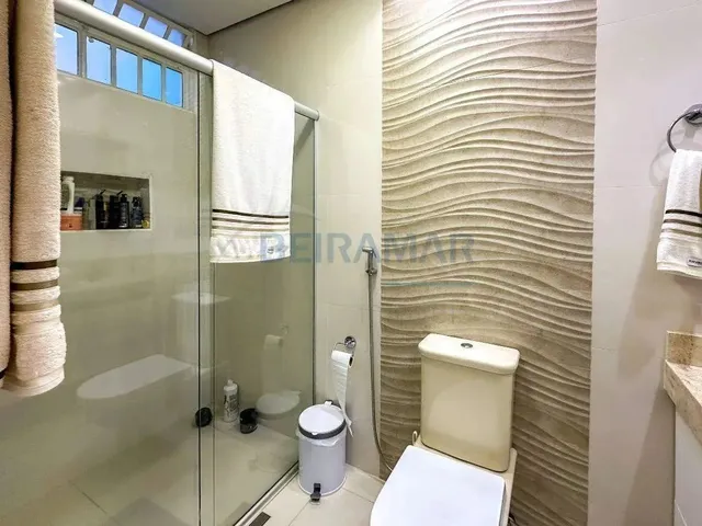 Imagem 7: Casa Térrea com 3 Suítes, Área de Lazer em 300M² À Venda na Qse 15 - Taguatinga Sul