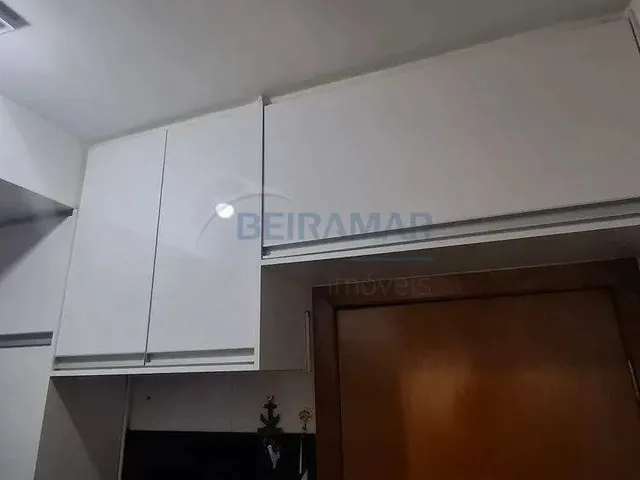 Imagem 2: Apartamento Semimobiliado com 2 Quartos, Varanda e Vaga no Residencial Taguaparque Centro