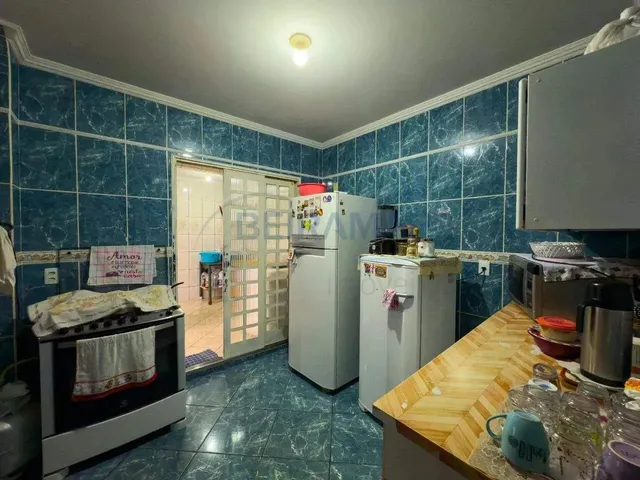 Imagem 15: Casa 5 Quartos, 4 Suítes, 3 Pavimentos, Casa Extra, 2 Vagas de Garagem À Venda na Qe 42