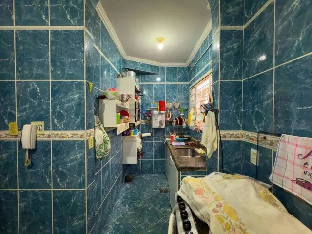 Imagem 8: Casa 5 Quartos, 4 Suítes, 3 Pavimentos, Casa Extra, 2 Vagas de Garagem À Venda na Qe 42