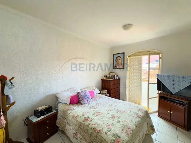 Imagem 12: Casa 5 Quartos, 4 Suítes, 3 Pavimentos, Casa Extra, 2 Vagas de Garagem À Venda na Qe 42