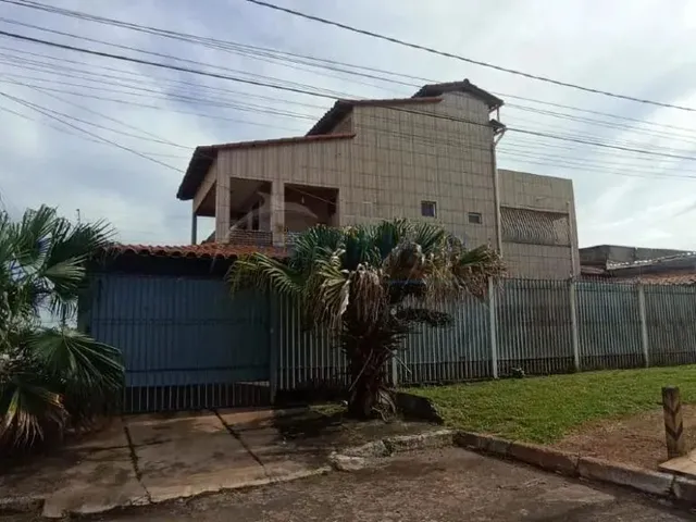 Imagem 9: Casa de 3 Andares com Design Exclusivo em Madeira, Piscina e Espaço Gourmet Taguatinga No