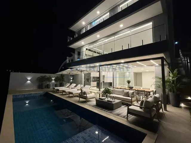 Imagem: Casa Nova e Sofisticada com 5 Suítes, Piscina