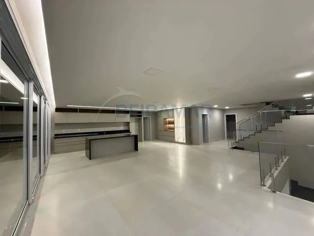 Imagem 12: Casa Nova e Sofisticada com 5 Suítes, Piscina e Elevador À Venda no Condomínio