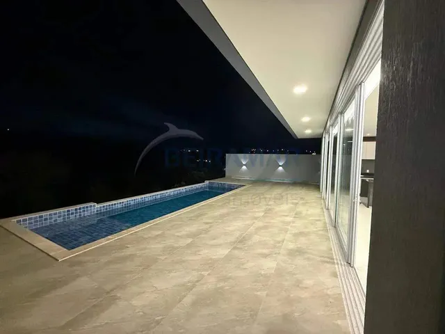 Imagem 6: Casa Nova e Sofisticada com 5 Suítes, Piscina e Elevador À Venda no Condomínio