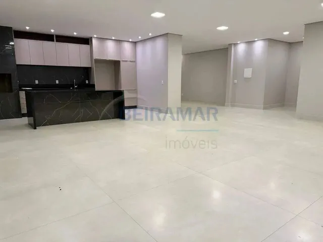 Imagem 10: Casa Nova e Sofisticada com 5 Suítes, Piscina e Elevador À Venda no Condomínio