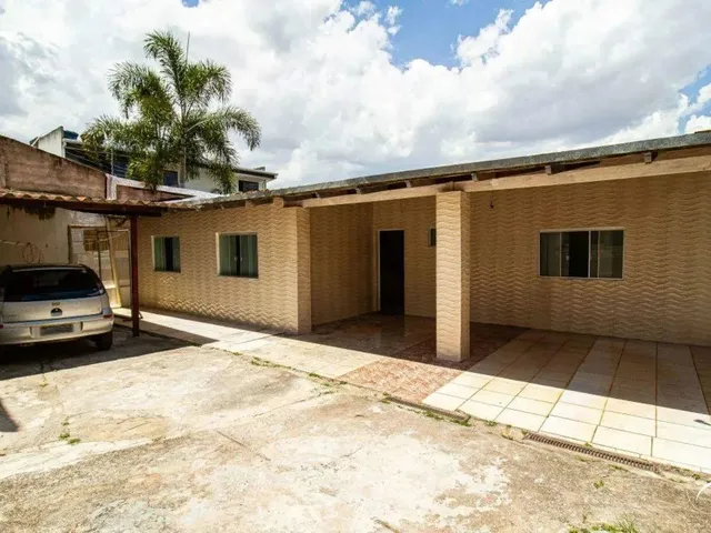 Imagem: Casa para Venda com 4 Quartos em Taguatinga