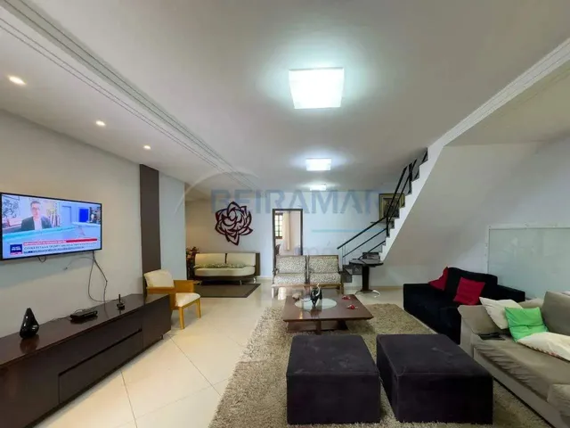 Imagem: Casa 7 Quartos, 3 Suítes, Dce, Área de