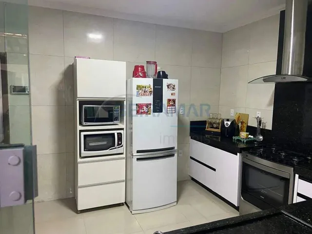 Imagem 10: Casa 4 Quartos (1 Suíte C/ Closet) com Piscina Aquecida, Churrasqueira e 800M² No