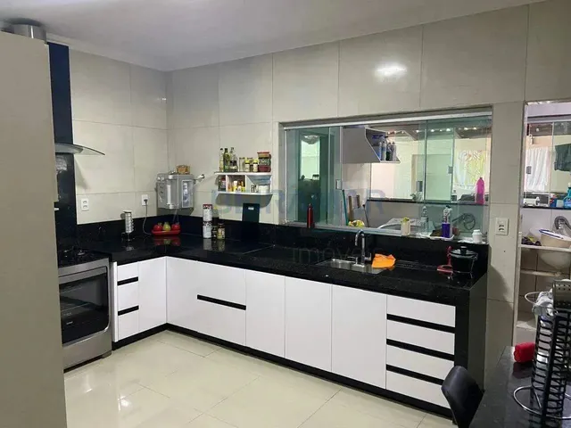 Imagem 7: Casa 4 Quartos (1 Suíte C/ Closet) com Piscina Aquecida, Churrasqueira e 800M² No