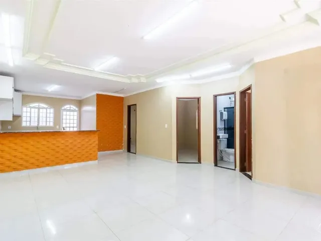 Imagem: Casa com 3 Quartos, 1 Suíte, 3 Vagas de