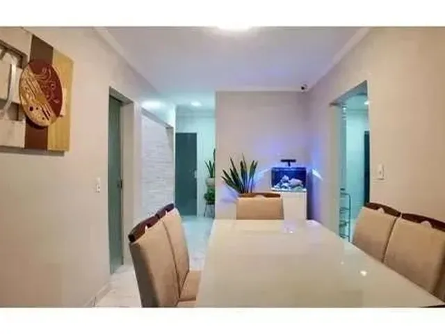 Imagem 13: Imóvel para Venda Possui 250 Metros Quadrados com 5 Quartos em Taguatinga Norte