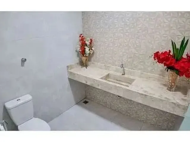 Imagem 10: Imóvel para Venda Possui 250 Metros Quadrados com 5 Quartos em Taguatinga Norte