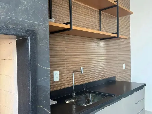 Imagem 2: Imóvel para Venda Tem 400 Metros Quadrados com 3 Quartos em Setor Industrial - Brasília