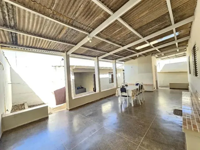 Imagem 4: Ótima Casa de Laje com 240M² na Vila Vicentina - Perto do Praça