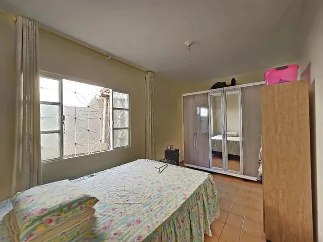 Imagem 2: Ótima Casa de Laje com 240M² na Vila Vicentina - Perto do Praça