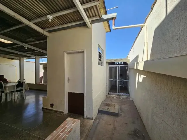 Imagem 7: Ótima Casa de Laje com 240M² na Vila Vicentina - Perto do Praça