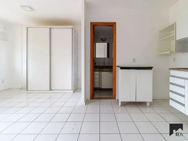 Imagem 15: Kit com Elevador, Garagem e Varanda - Asa Norte