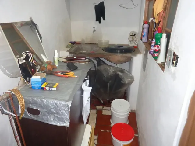 Imagem 12: Qr 415 Ótimo Lote com Casa 2 Quartos Mais 1 Barraco Escriturado em Samambaia Norte - Df