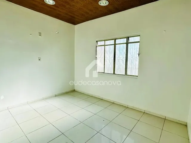 Imagem 6: Casa 2 Quartos, Planalto, Muita Área Externa
