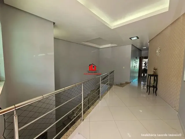 Imagem 2: Casa Térrea no Residencial Tapajós com 3 Suítes + Subsolo/ Semimobiliada/ Espaço