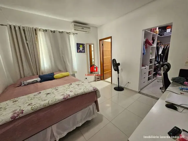 Imagem 14: Casa Térrea no Residencial Tapajós com 3 Suítes + Subsolo/ Semimobiliada/ Espaço