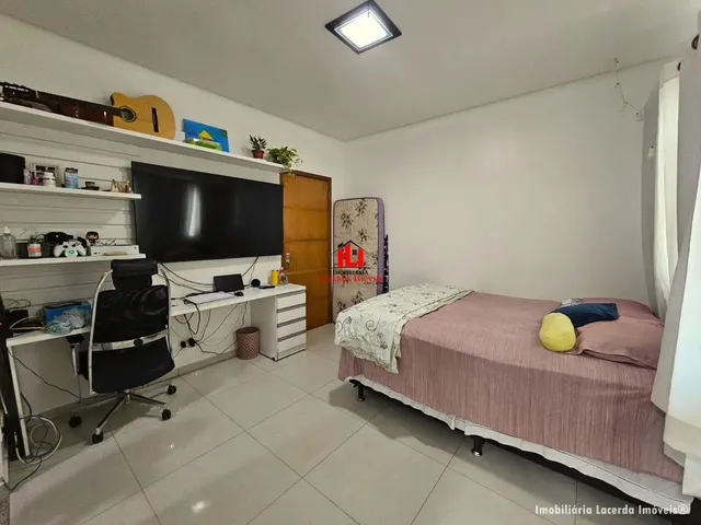 Imagem 9: Casa Térrea no Residencial Tapajós com 3 Suítes + Subsolo/ Semimobiliada/ Espaço