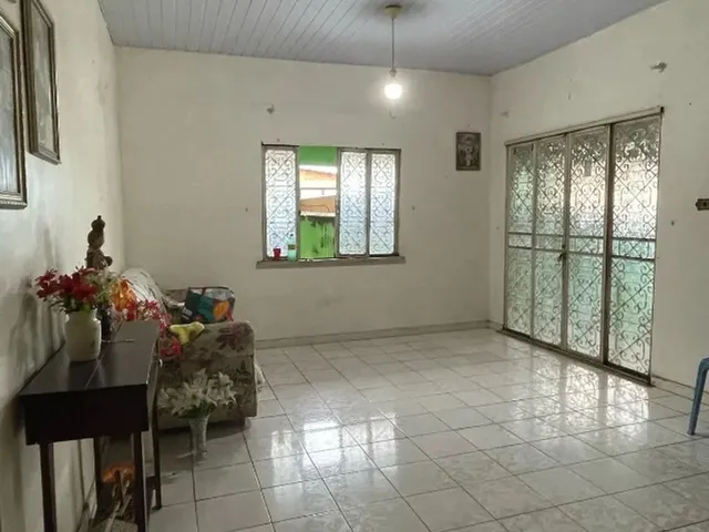 Imagem 1: Oportunidade! Vendo Casa 300M ², 2 Andares com 7 Quartos no Japiim