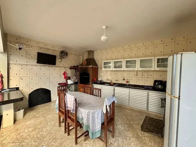 Imagem 13: Casa 6 Quartos Av das Torres C/ Placa Solar Poço Artesiano Garagem Ampla Piscina