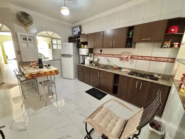 Imagem 6: Casa 6 Quartos Av das Torres C/ Placa Solar Poço Artesiano Garagem Ampla Piscina