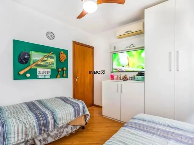 Imagem 2: Cobertura Triplex Mobiliada em Petrópolis - 207M², 3 Quartos e Vista Ampla