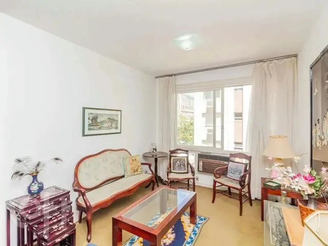 Imagem 9: Apartamento À Venda em Moinhos de Vento com 101 M², 3 Quartos, 1 Suíte, 1 Vaga