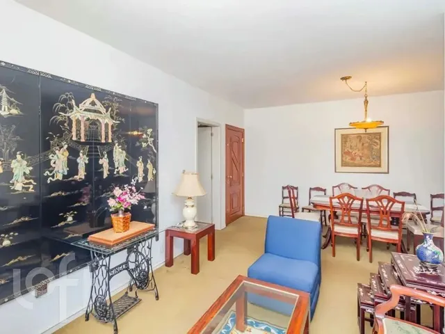 Imagem 3: Apartamento À Venda em Moinhos de Vento com 101 M², 3 Quartos, 1 Suíte, 1 Vaga