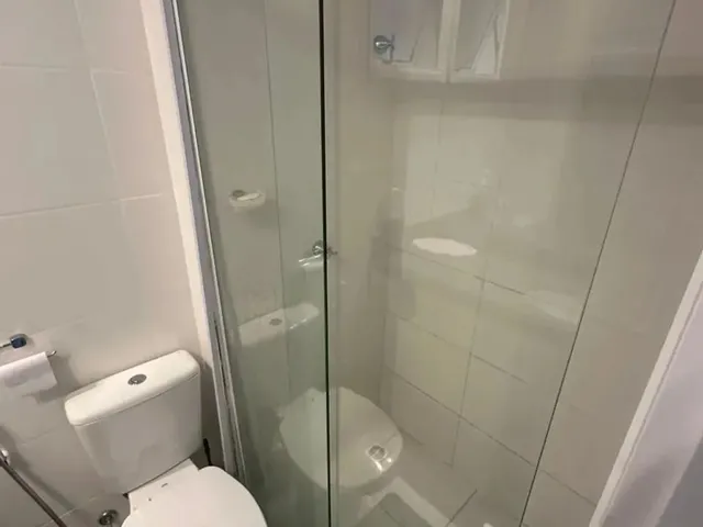 Imagem 4: Vendo Apto no Ed. Montfort, C/ 2 Quartos, Sendo 1 Suíte, Sala de Estar/Jantar, Cozinha E
