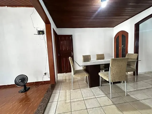 Imagem 7: Casa Ampla de 4/4 À Venda no Conjunto Tapajós