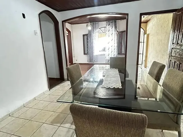 Imagem 4: Casa Ampla de 4/4 À Venda no Conjunto Tapajós