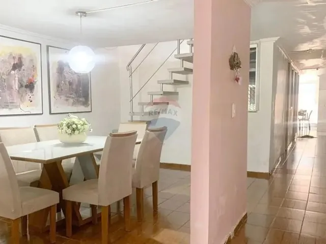 Imagem: Vendo Casa Duplex, 4 Quartos - Sacramenta