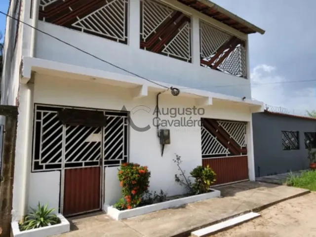 Imagem: Casa Ampla com Área Gourmet e 5 Quartos